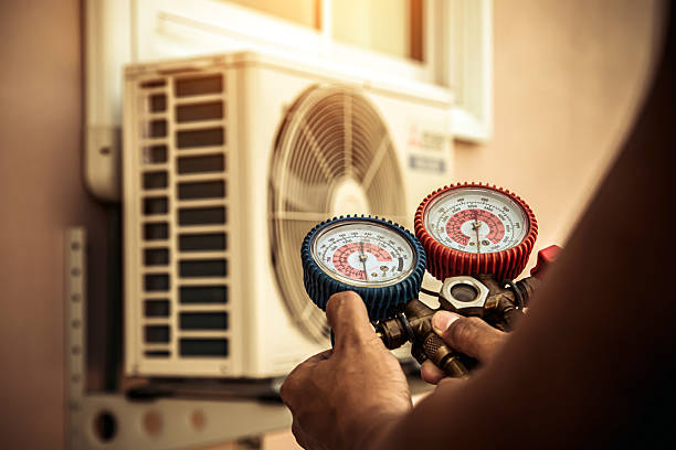 Professional Hvac technician working in Central City, NE
